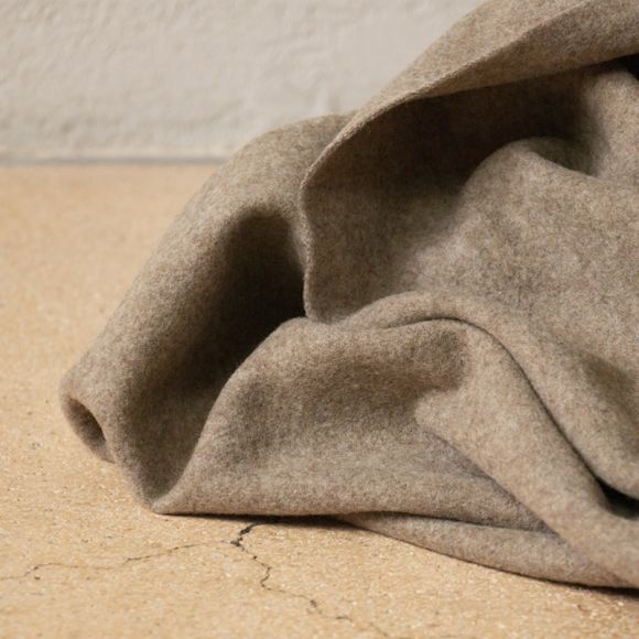1.55 m reste // Tissu pour manteaux en laine vierge "Soft" (camel chiné)