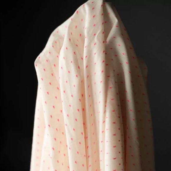 Coton "Pink Soda Dobby - indian cotton" (offwhite-rose fluo) de MERCHANT &amp; MILLS