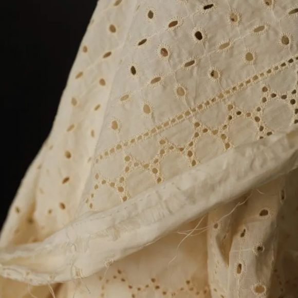 Baumwolle - bestickt "Ecru Eyelet - natural indian cotton" (ecru) von MERCHANT & MILLS
