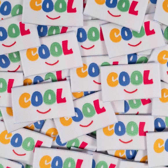 Étiquettes textiles à coudre "Cool" - lot de 5 (blanc-multicolore) de ikatee