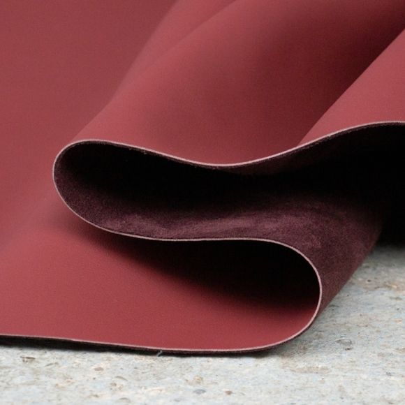 30 cm Coupon // Kunstleder "Vegan Premium Soft - wine red" (weinrot) von ROSSIS